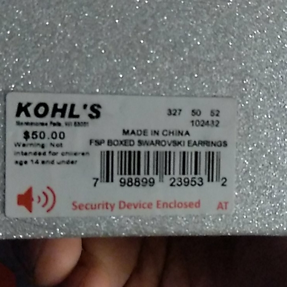 Brilliance earrings witb Swarovski Crystal's. - Picture 3 of 3